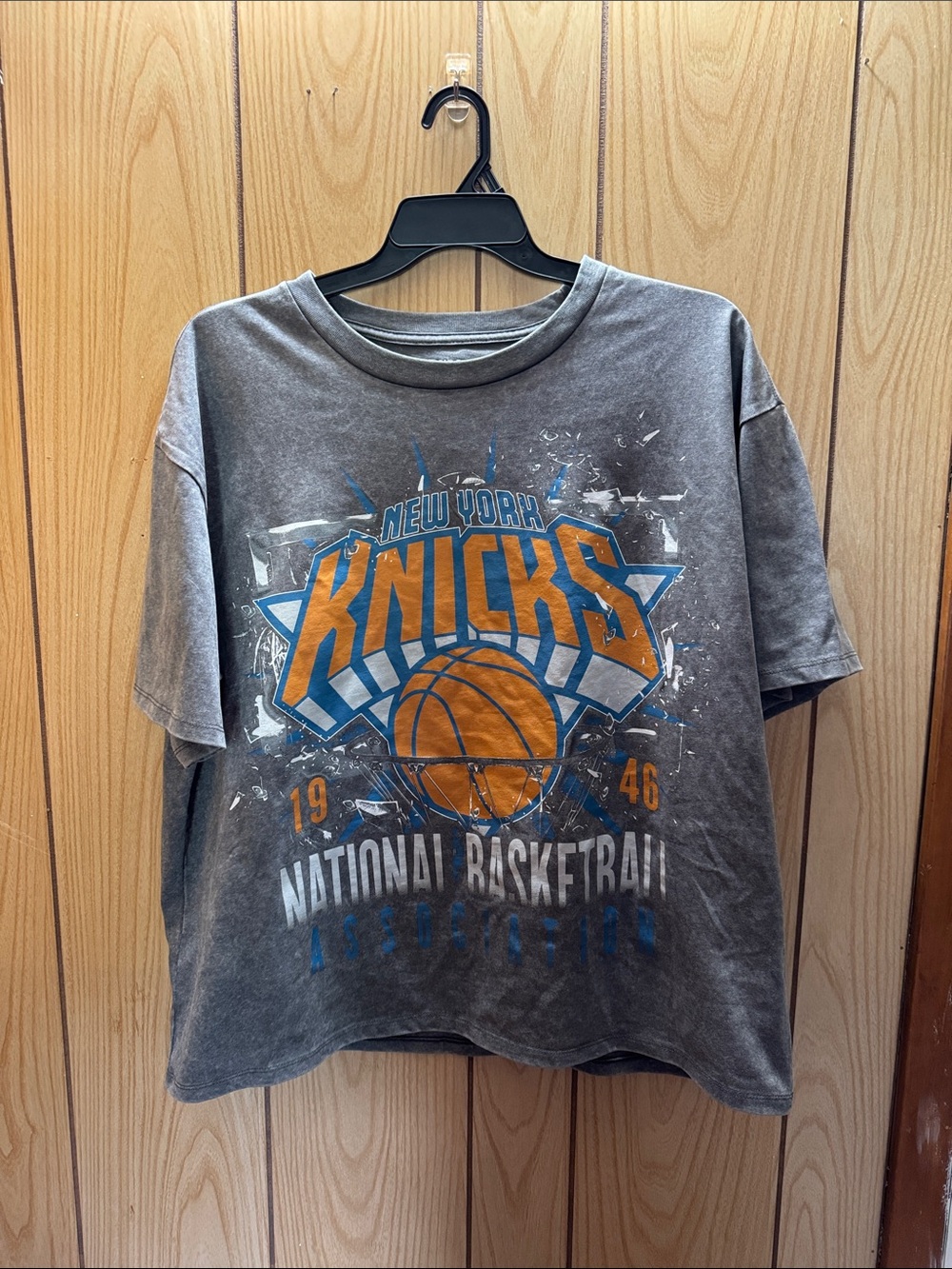 NBA New York Knicks Gray Short Sleeve Tee with Orange & Blue Logo